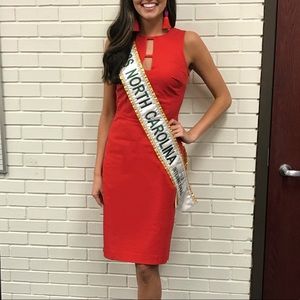 Red Banana Republic Size 2 Tall ✨